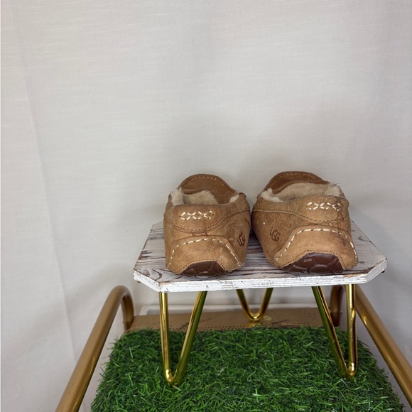 UGG Brown Suede Slippers Size 8 - Picture 3 of 10